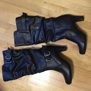 Black Poche Boots, 7M, like new!